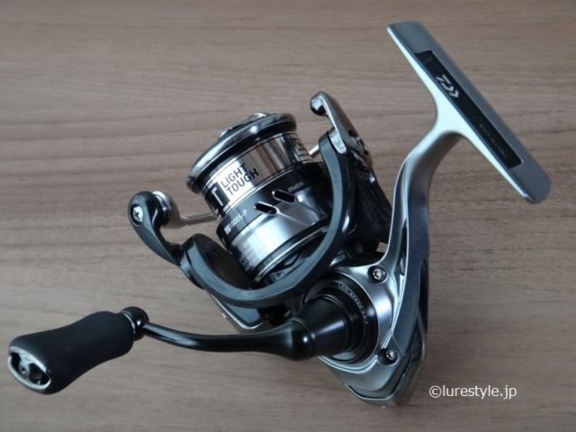 ダイワ カルディア 2000 DAIWA CALDIAスピニングリール - リール